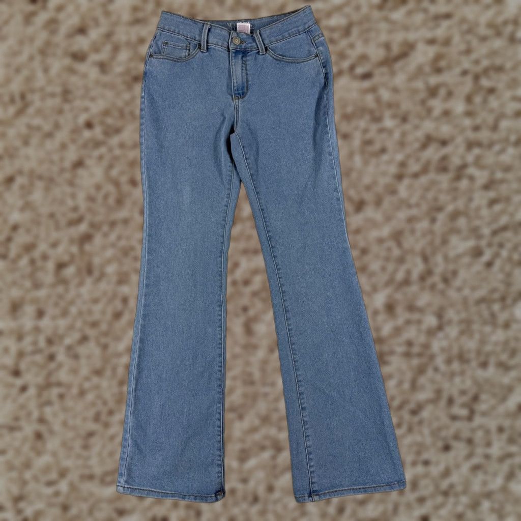 Vintage No Boundaries Jeans Bootscut Denim 27x30 Womens 9 Blue Cotton 5-Pocket Mid Rise Regular Inseam 30in Vintage: No Size 30" / US 8 / IT 44 - 1 Thumbnail