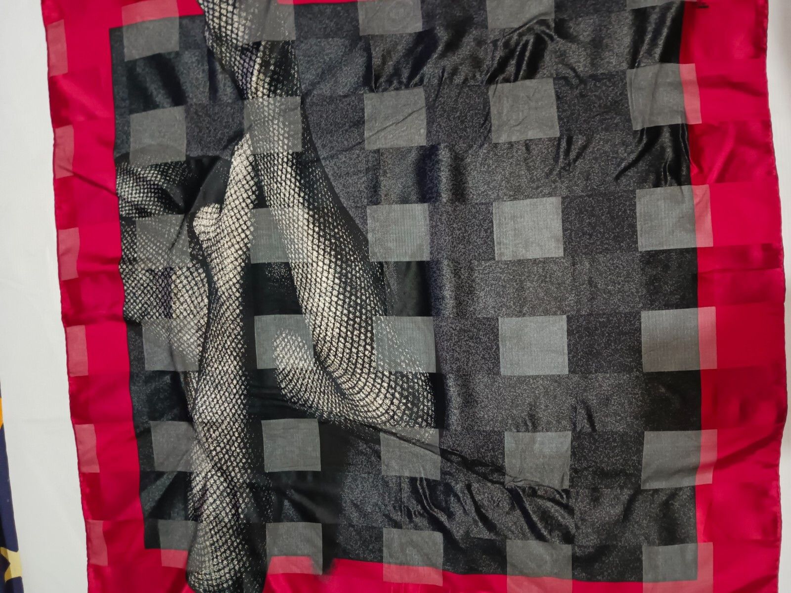 Gianfranco Ferre GIANFRANCO FERRE Italy Large Woman Black Red Pink Silk Scarf Size ONE SIZE - 4 Thumbnail
