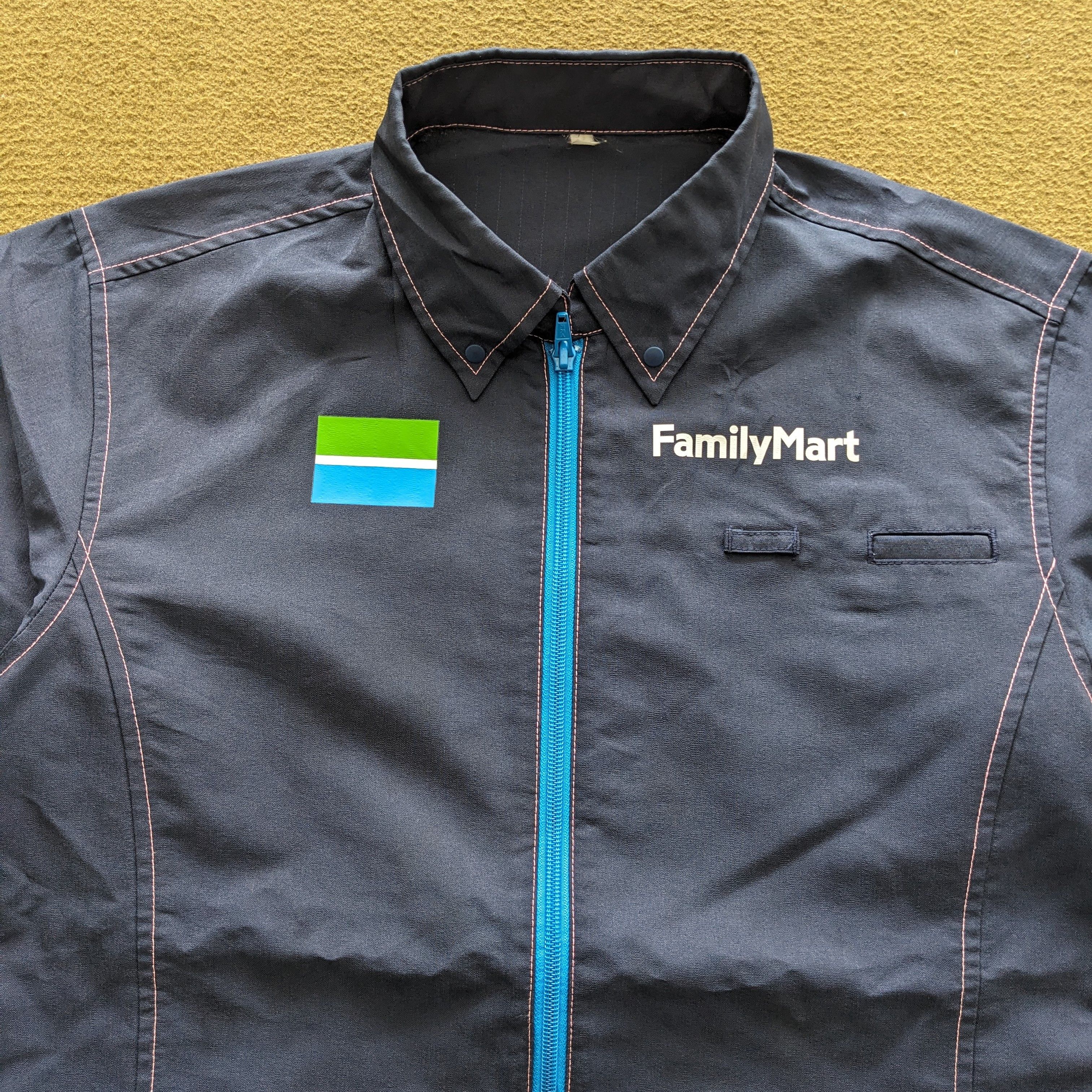 Vintage Vintage Family Mart Japanese Brand Workers Jacket Size US L / EU 52-54 / 3 - 2 Thumbnail