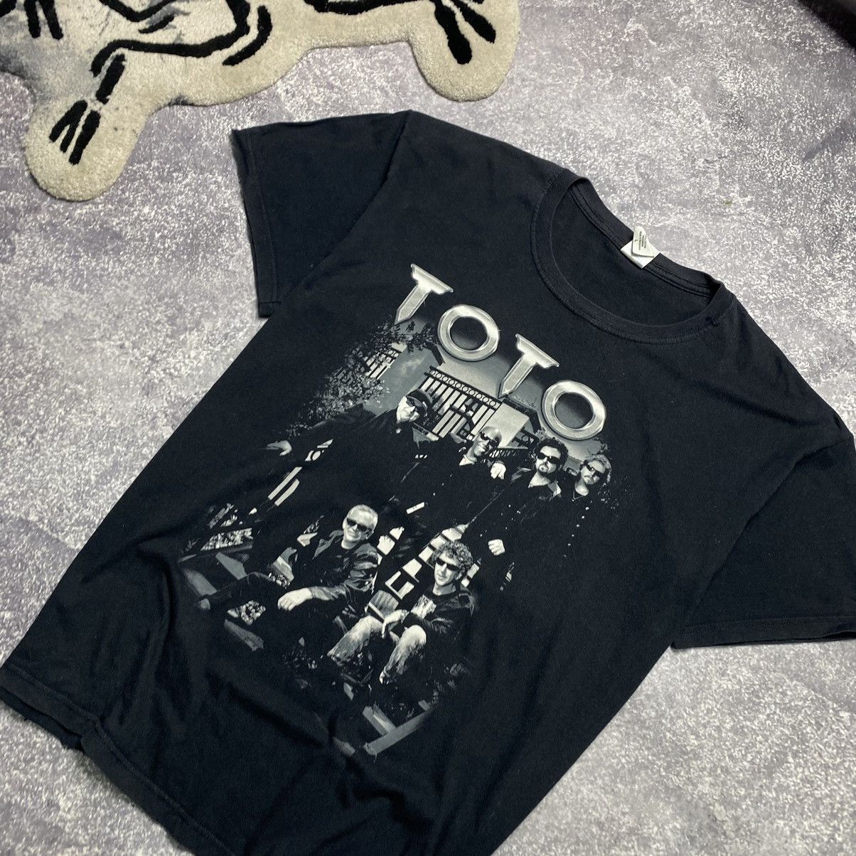 Band Tees Vintage Toto 2012 Europe Tour rock band tee Size US L / EU 52-54 / 3 - 5 Thumbnail
