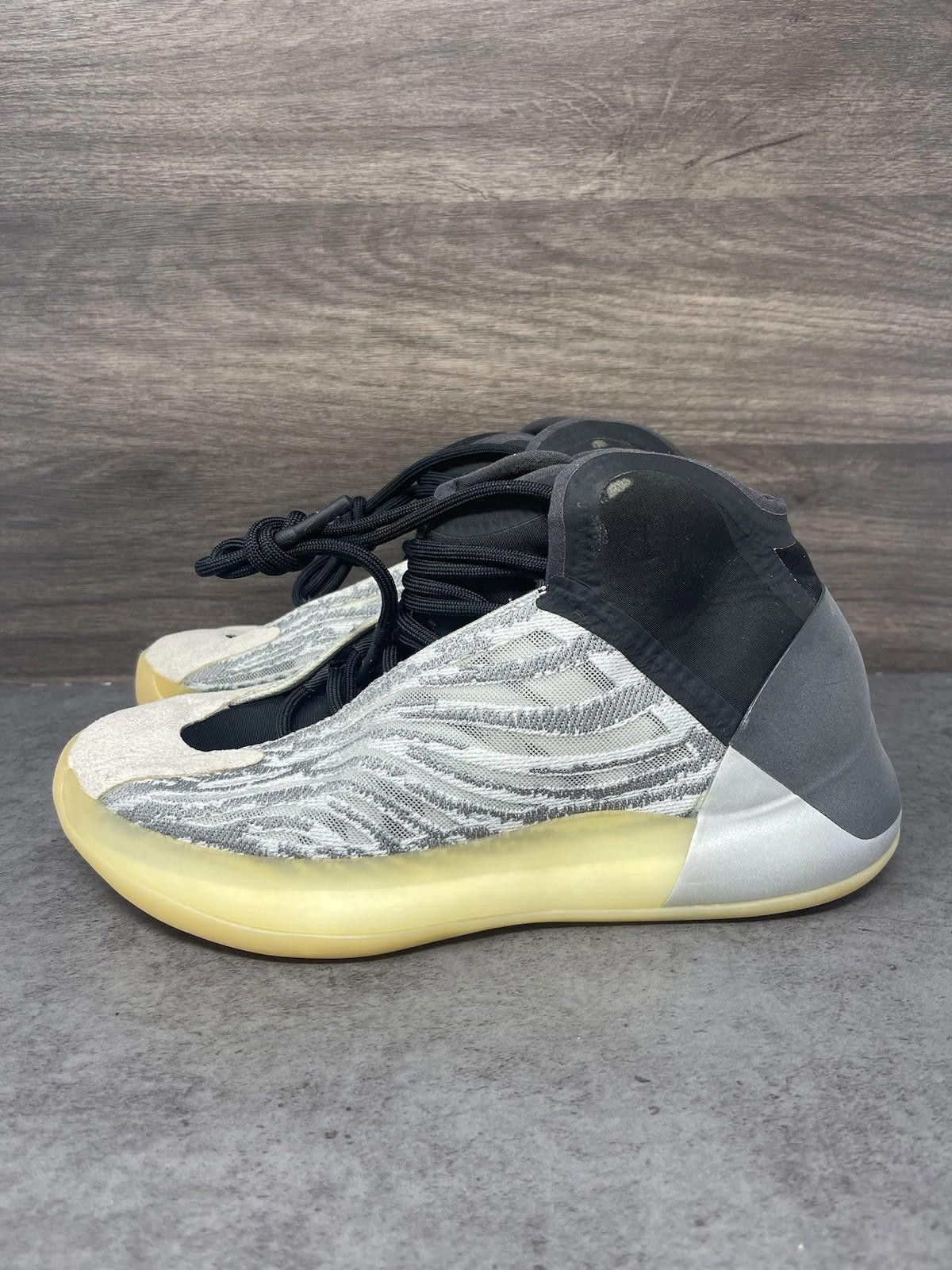 Adidas Adidas Yeezy Quantum Shoes Mens Size 7 Black Grey Sneakers Size US 7 / EU 40 - 1 Thumbnail