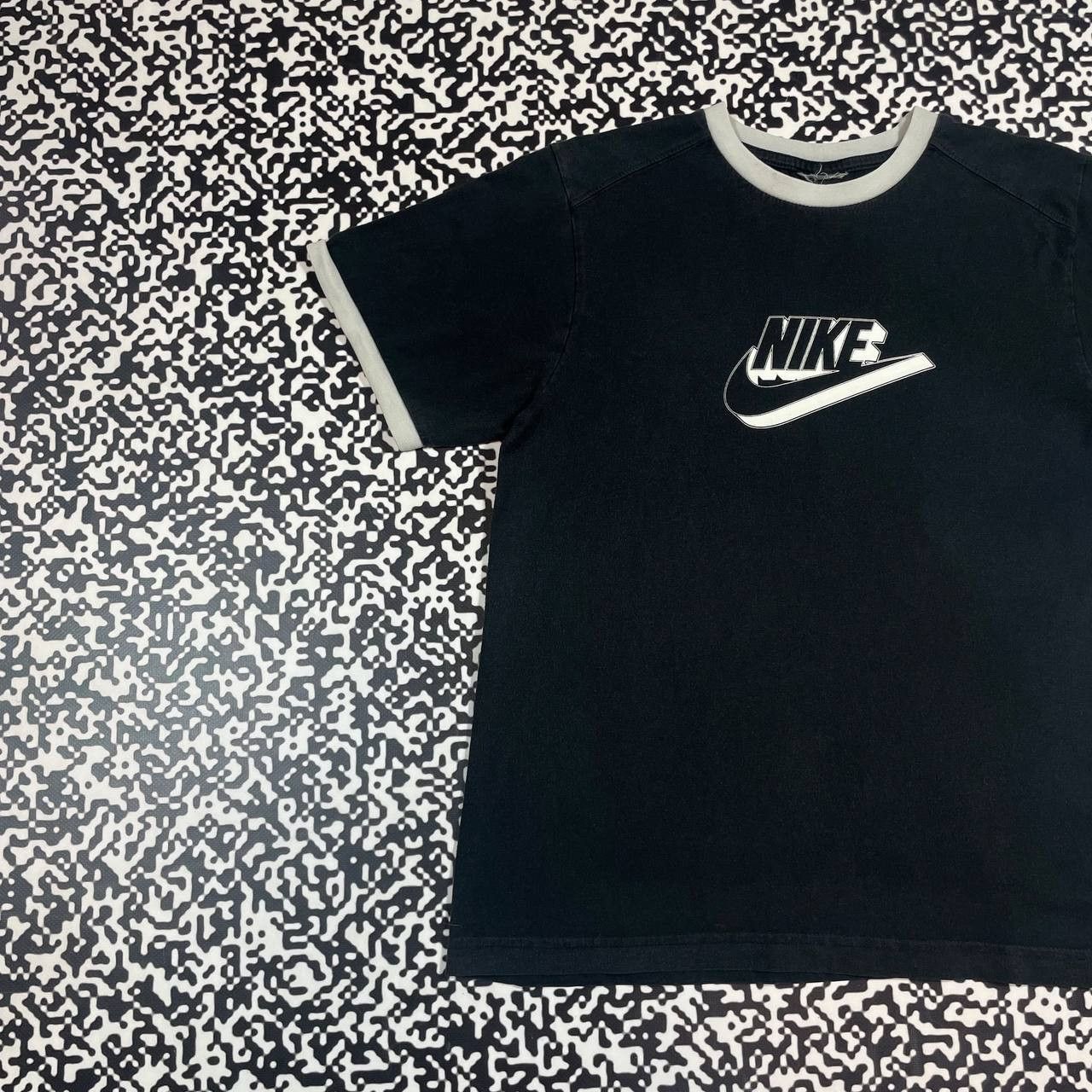 Nike Vintage Y2K Nike Swoosh Big Logo Retro Style Faded T-shirt Size M / US 6-8 / IT 42-44 - 4 Thumbnail