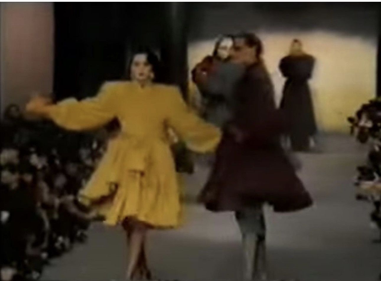 Mugler 🔥Rare Vintage 80s Thierry Mugler Mustard Yellow Wool Coat Size M / US 6-8 / IT 42-44 - 13 Thumbnail