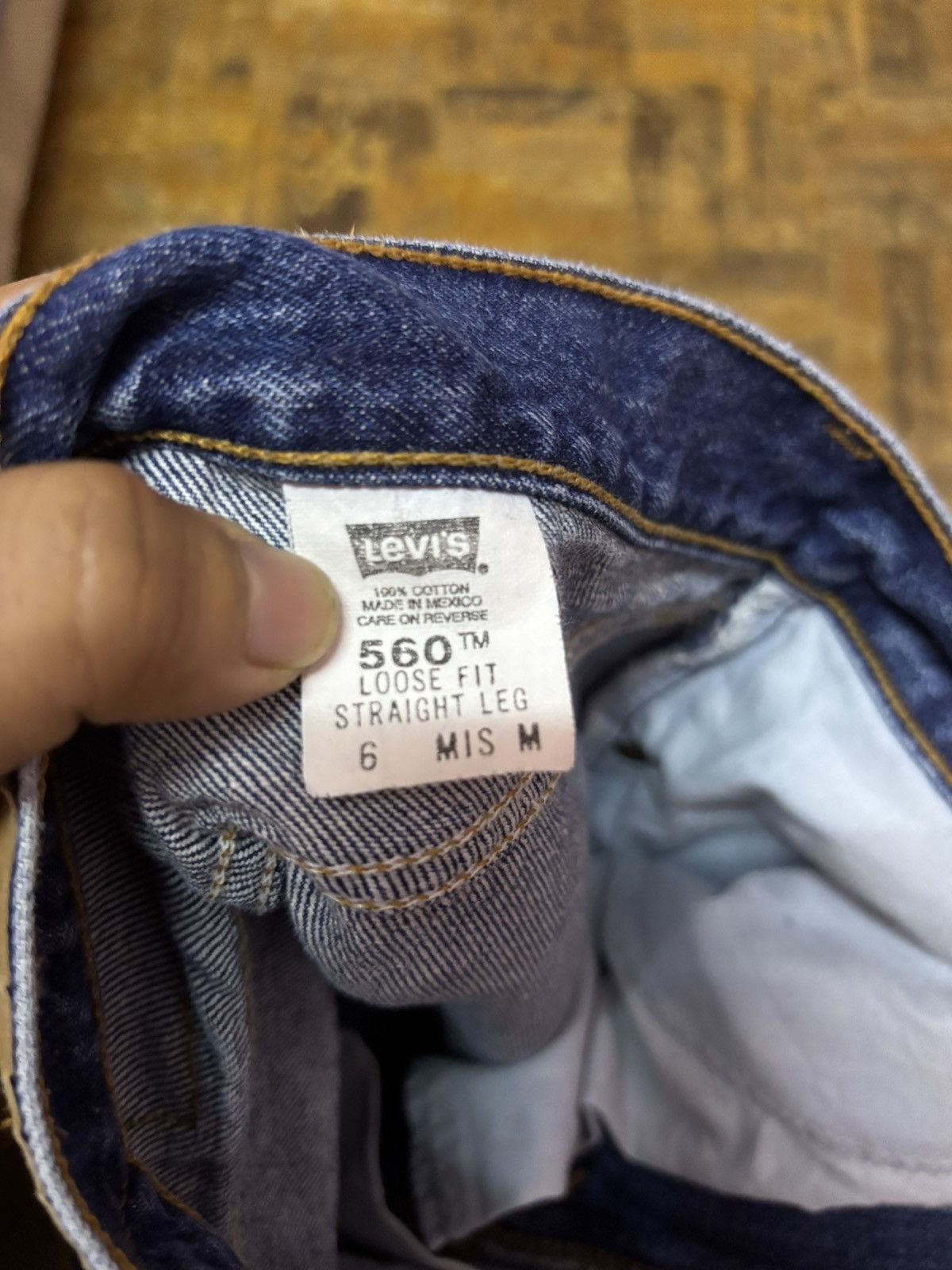 Jean × Levi's × Vintage Vintage Levis 560 Loose Fit Straight Leg (Size 28) Size US 28 / EU 44 - 11 Thumbnail