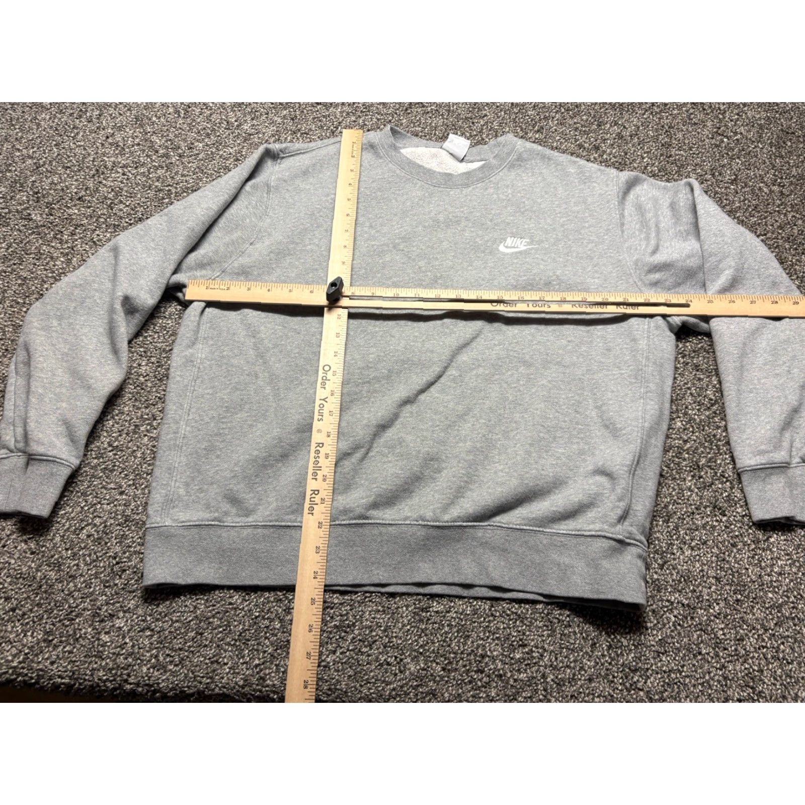 Nike Nike Sweatshirt Mens Large Gray Club Fleece Crewneck Pullover Minimalist Size US L / EU 52-54 / 3 - 6 Thumbnail