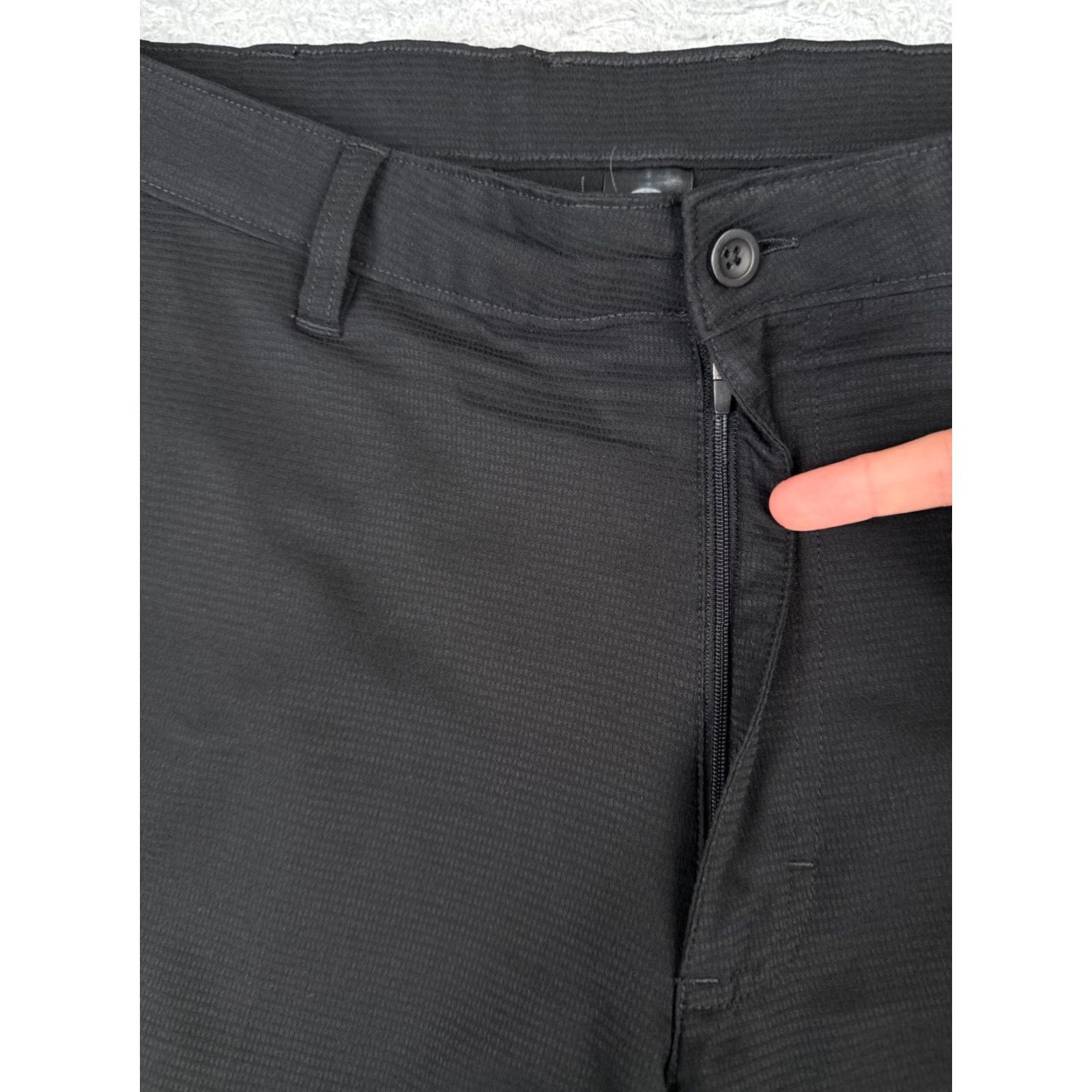 Champion Champion Shorts Men 34 Black Chino 100% Polyester Cargo Skate Beach Casual 34x10 Size US 34 / EU 50 - 6 Thumbnail