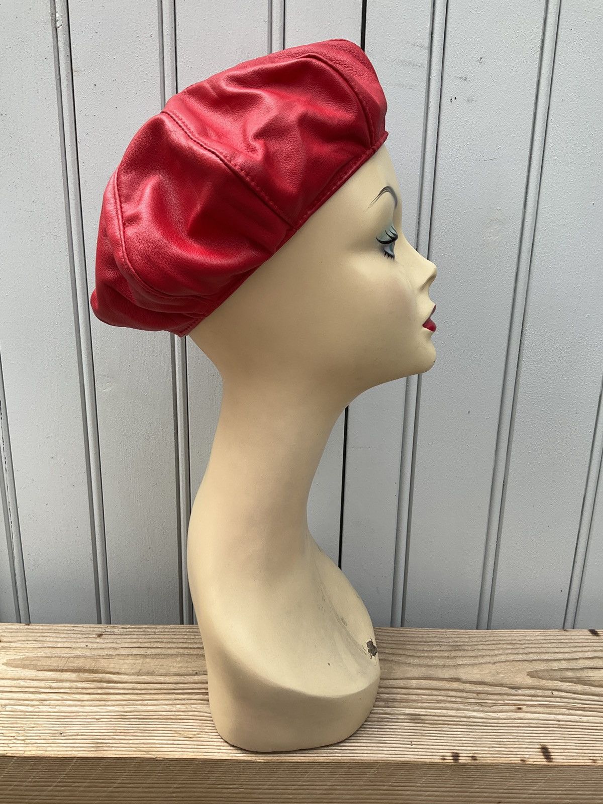Vintage 90's beret in red leather Size ONE SIZE - 6 Thumbnail