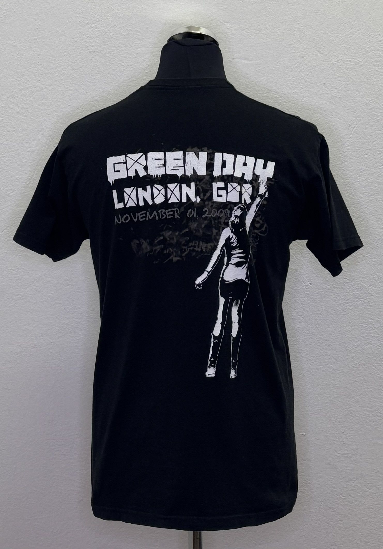 Band Tees T-Shirt Green Day 2009 Fruit of the loom size. M Size US M / EU 48-50 / 2 - 2 Thumbnail