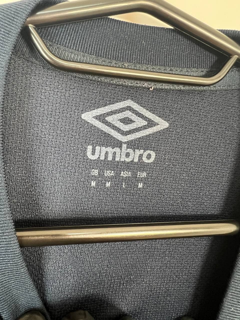 Umbro × Vintage Everton 2019/20 Third Umbro Vintage Soccer Jersey Blokcore Size US M / EU 48-50 / 2 - 3 Thumbnail