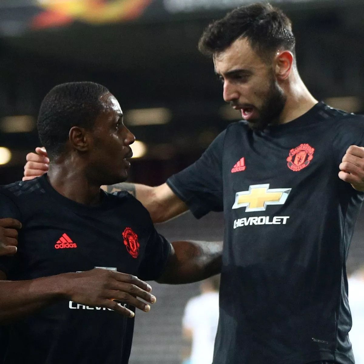 Adidas × Vintage MAN UNITED ADIDAS 2019/2020 FOOTBALL JERSEY #18 FERNANDES Size US L / EU 52-54 / 3 - 14 Thumbnail