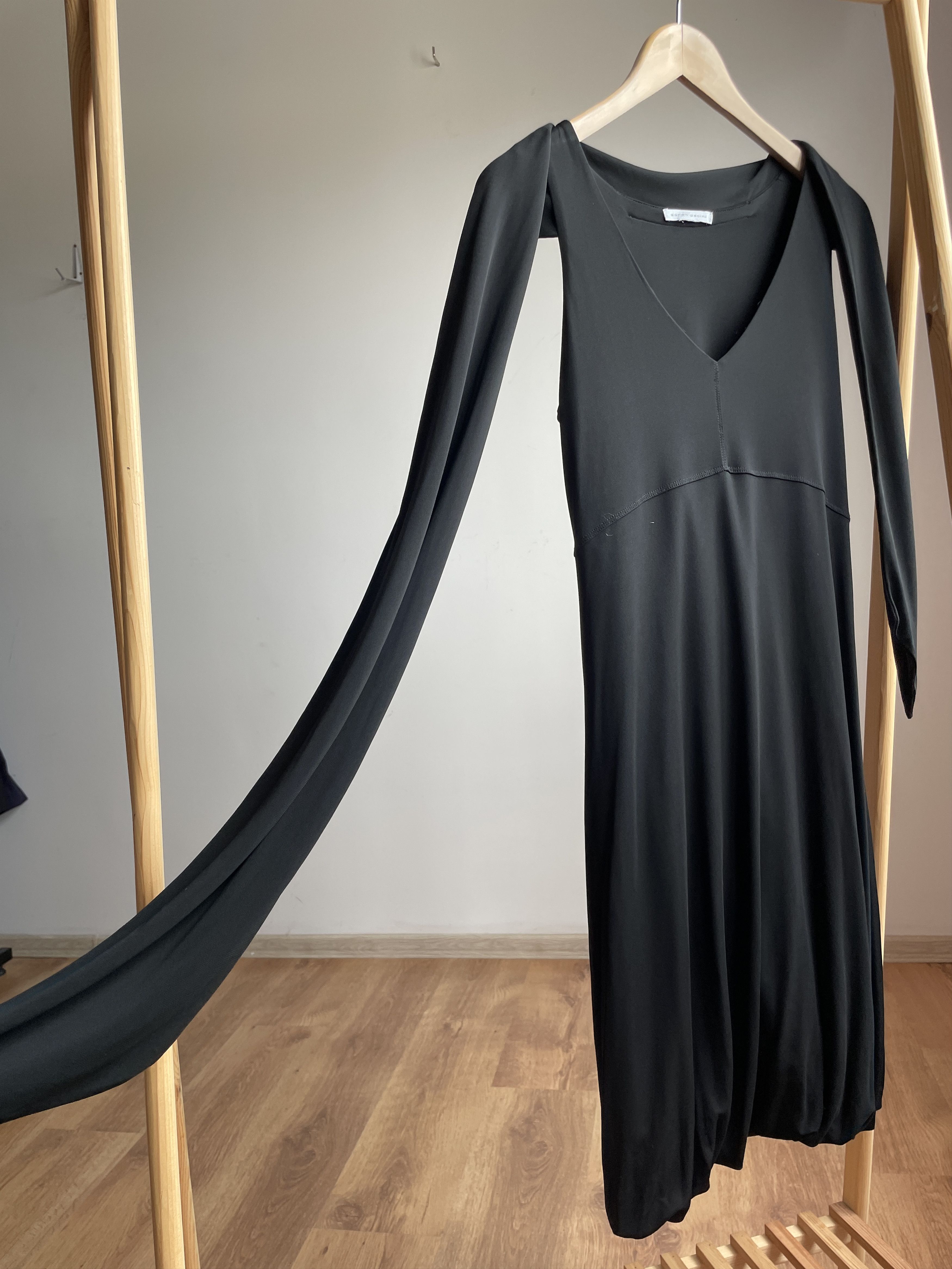Sarah Pacini Sarah Pacini Scarf Neck Rounded Hem Midi Tank Dress Size M / US 6-8 / IT 42-44 - 4 Thumbnail