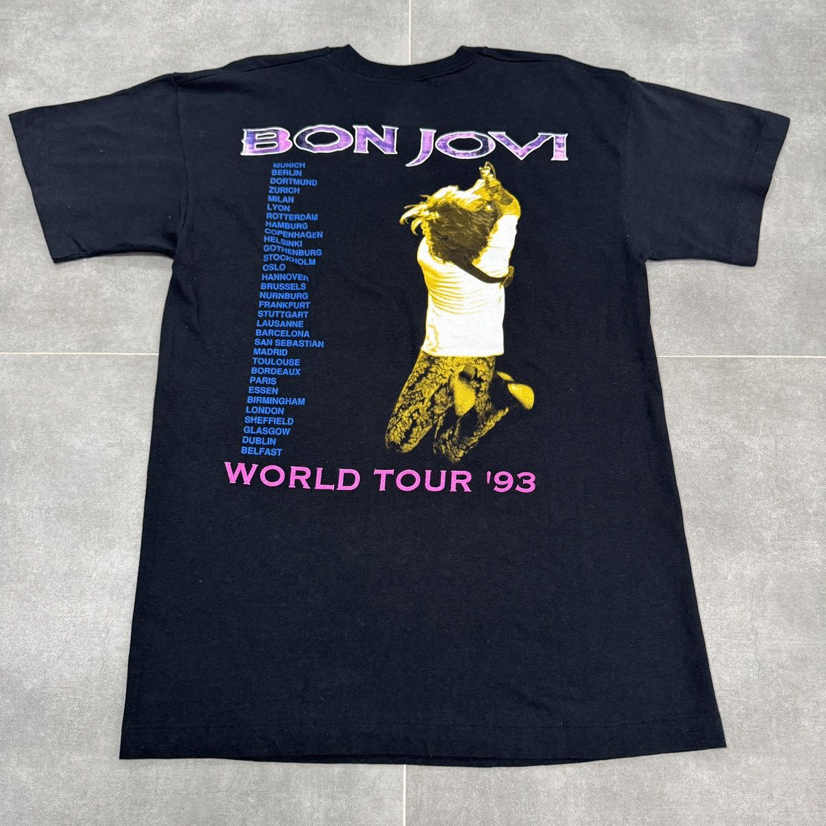 Bon Jovi Vintage Bon Jovi Screen Stars World Tour 1993 T-Shirt Size L Size US L / EU 52-54 / 3 - 16 Thumbnail