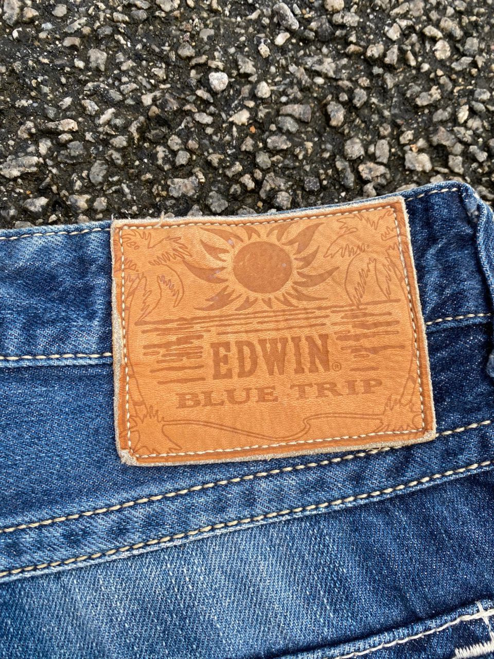 Edwin 💥FLARE 💥VINTAGE EDWIN BLUE TRIP DISTRESSED DENIM Size US 34 / EU 50 - 13 Thumbnail