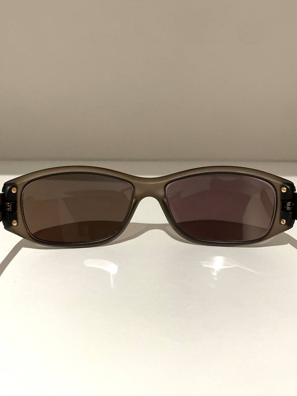 Yves Saint Laurent Yves Saint Laurent YSL Logo Retro Sunglasses Vintage Y2K Size ONE SIZE - 9 Thumbnail