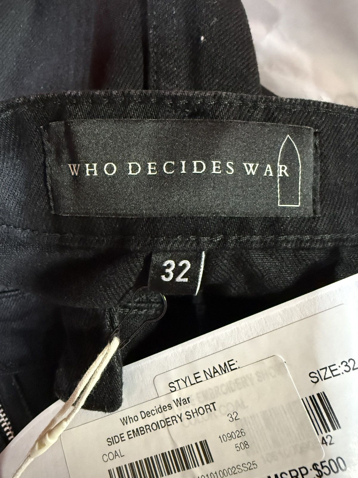 Who Decides War Who Decides War Side Embroidery Short Size US 32 / EU 48 - 3 Thumbnail