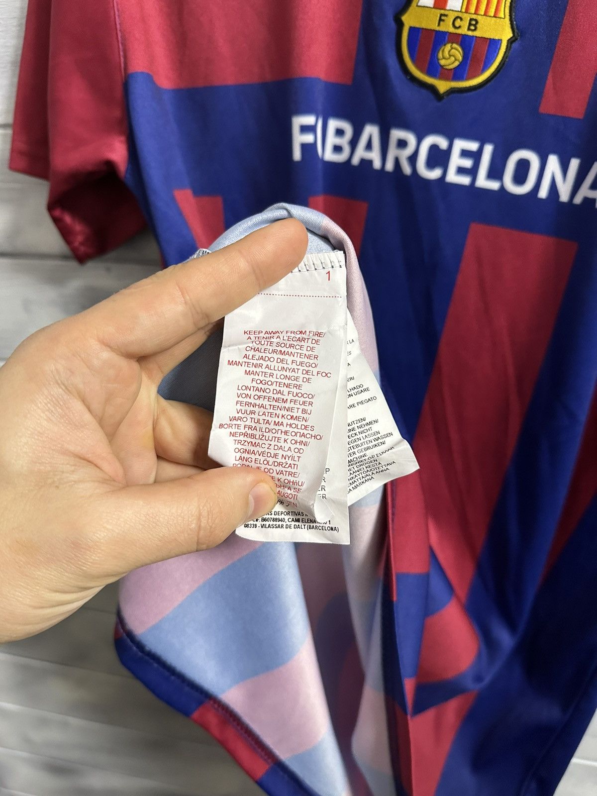 Vintage Rare Vintage Jersey F.C. Barcelona Centr Logo. Size US M / EU 48-50 / 2 - 7 Thumbnail