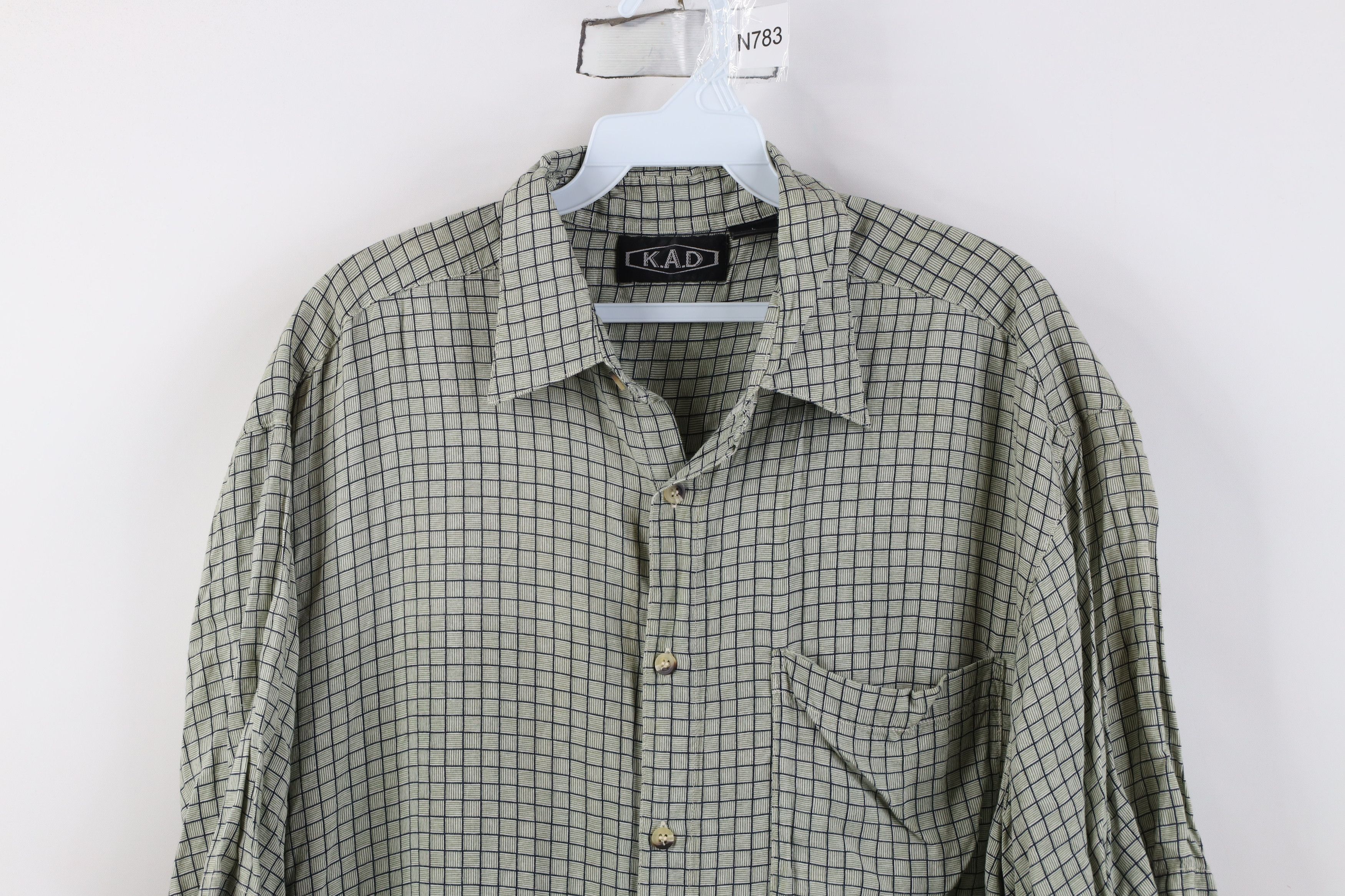 Vintage Vintage 90s Streetwear Gabardine Short Sleeve Button Shirt Size US L / EU 52-54 / 3 - 2 Thumbnail