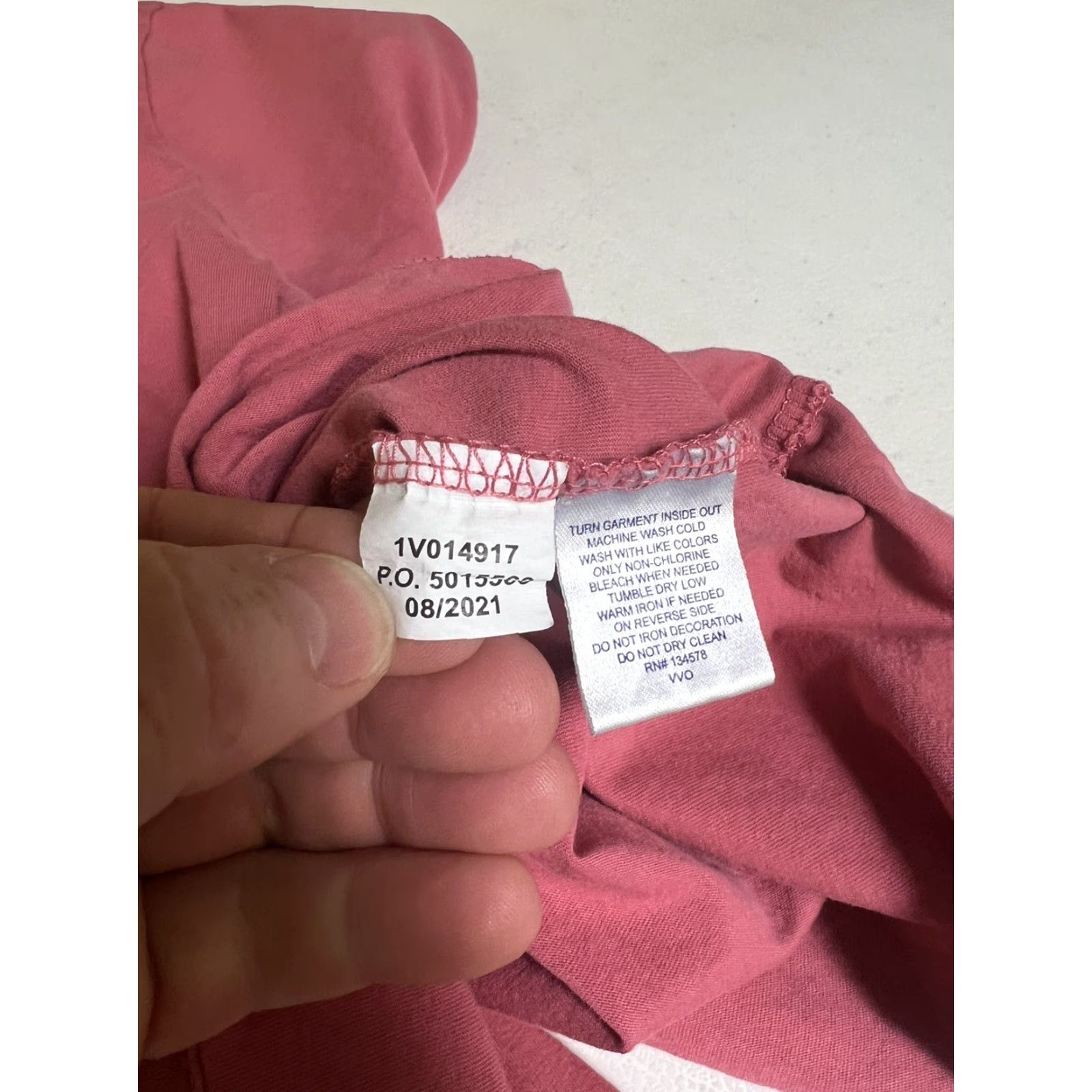 Vineyard Vines Vineyard Vines Men's Long Sleeve T-Shirt Pocket Crew Neck Nantucket Red Small Red Whale Graphic Nantucket Red Size US S / EU 44-46 / 1 - 3 Thumbnail