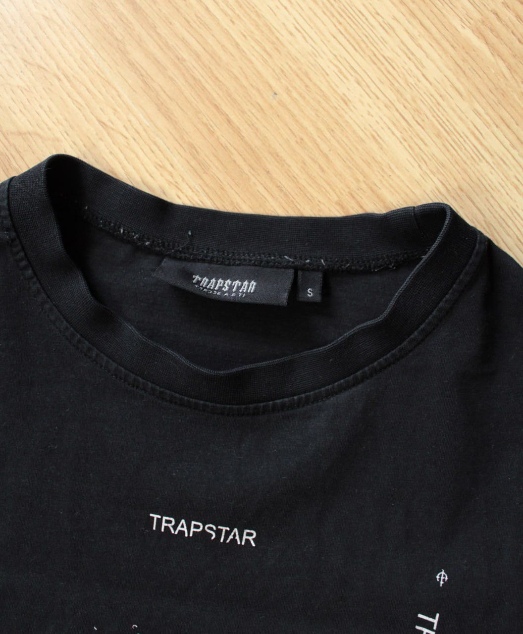 Vintage 🔥 Trapstar Universe Graphic T Shirt Black Print Size US S / EU 44-46 / 1 - 3 Thumbnail