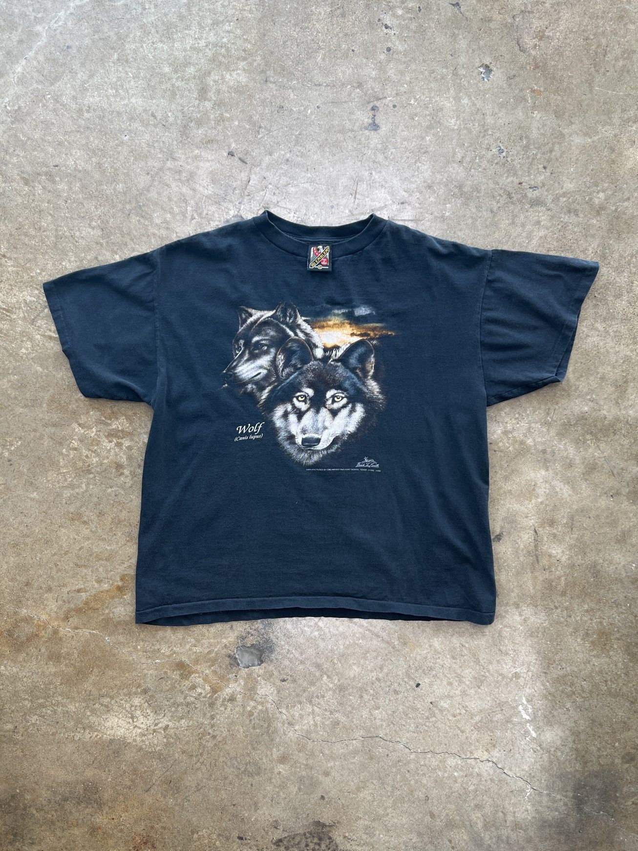 Vintage Vintage 1992 3D Emblem Nature Wolves Single Stitch Tee XL Size US XL / EU 56 / 4 - 2 Thumbnail