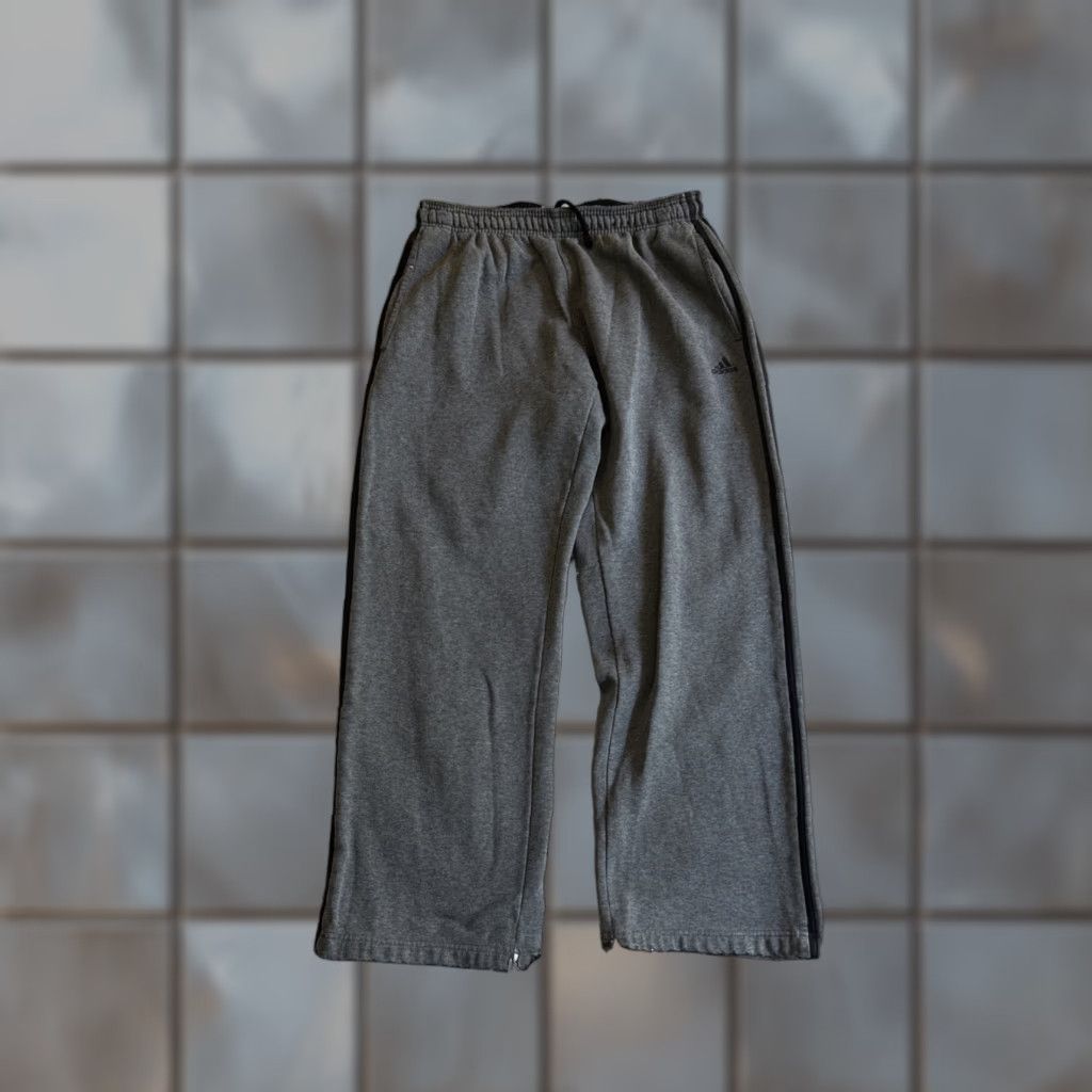 Adidas Adidas Sweatpants Men M Gray Striped Distressed 00’s HTF Thrashed Regular Pants, Activewear, 00s, Distressed, HTF, Gray, M, Adidas Size US 31 - 1 Thumbnail