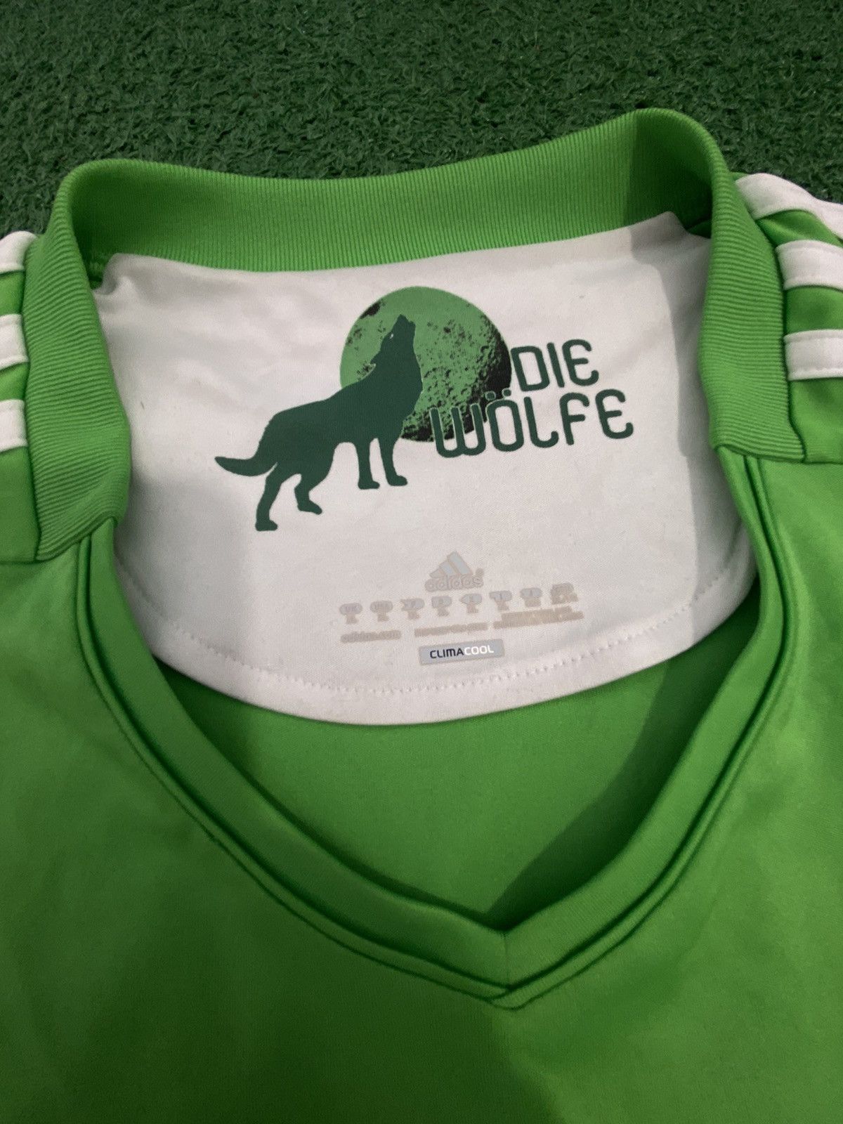 Adidas Adidas jersey wolfsburg tshirt Size US XL / EU 56 / 4 - 3 Thumbnail