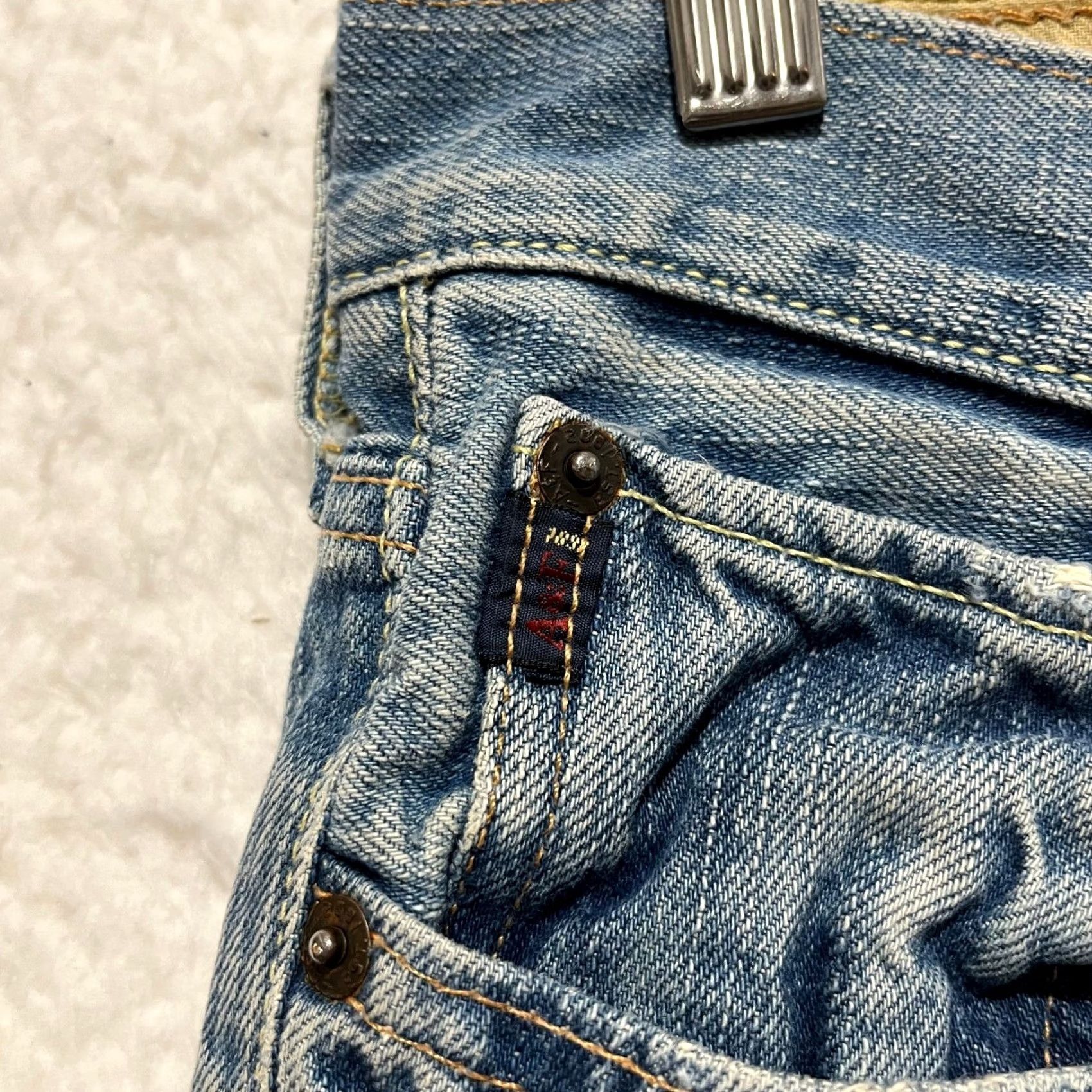 Abercrombie & Fitch Abercrombie & Fitch Mens Jeans Light Wash Distressed 5-Pocket Denim Button Closure Regular Fit Size 28 Blue Grunge Vintage: No Size US 28 / EU 44 - 5 Thumbnail
