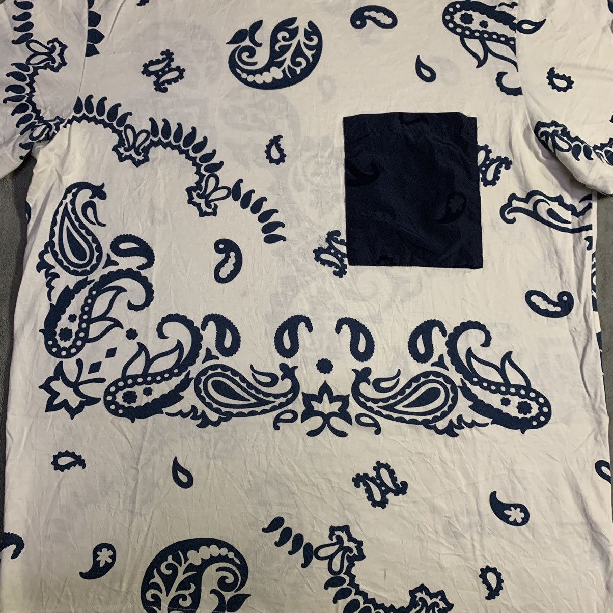Moncler Moncler Bandana Paisley T-Shirt Size Medium Size US S / EU 44-46 / 1 - 2 Thumbnail