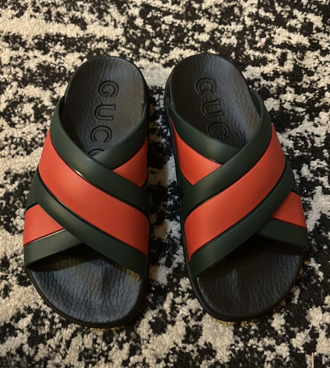 Gucci Gucci Cross Rubber Sandal size 35 Size US 5 / IT 35 - 1 Thumbnail
