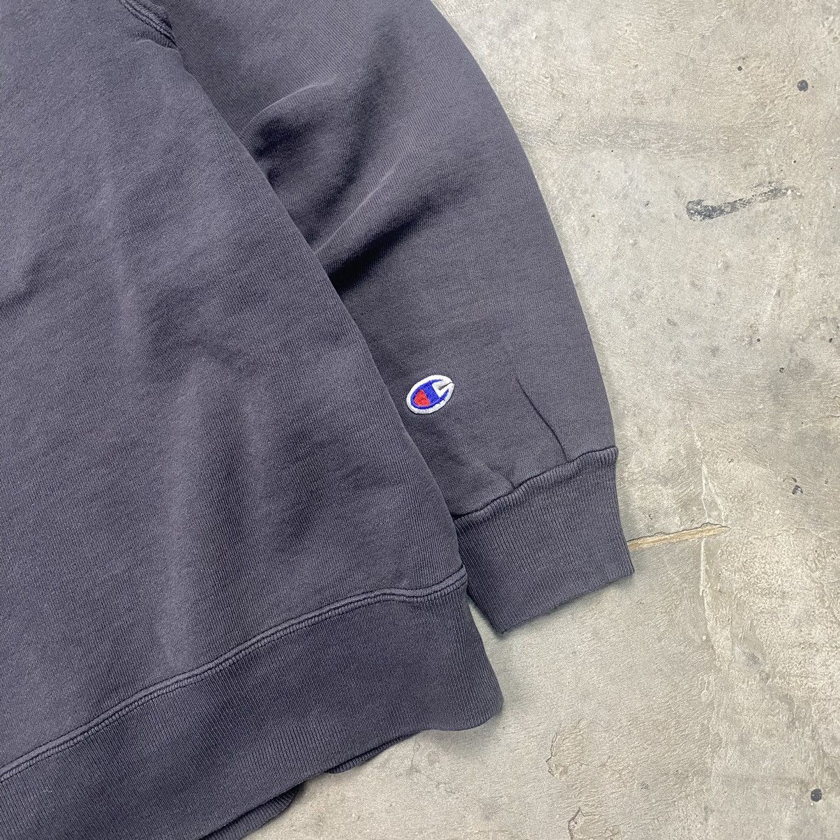 Champion × Vintage 90s Champion Sunfaded Boxy Crewneck Size US M / EU 48-50 / 2 - 4 Thumbnail