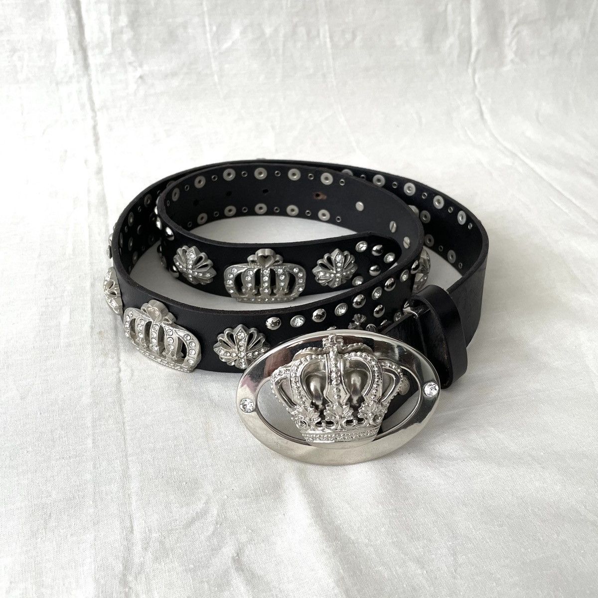 B.B. Simon Crown Buckle Studded Leather Belt Size ONE SIZE - 1 Thumbnail