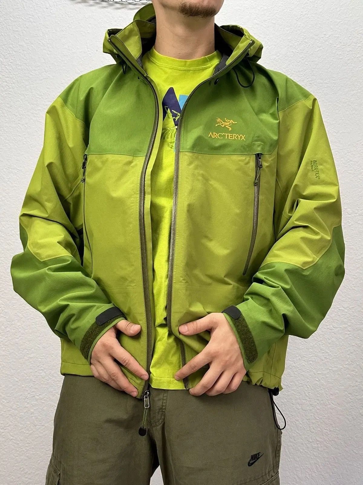 Arc'teryx × Vintage Arcteryx Hype Big Logo Streetwear Tee Size US L / EU 52-54 / 3 - 15 Thumbnail