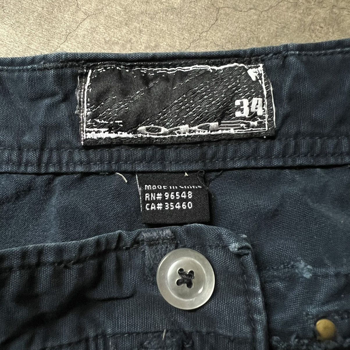 Oakley × Vintage Vintage Y2K Oakley Navy Tactical Cargo Shorts Size US 34 / EU 50 - 9 Thumbnail