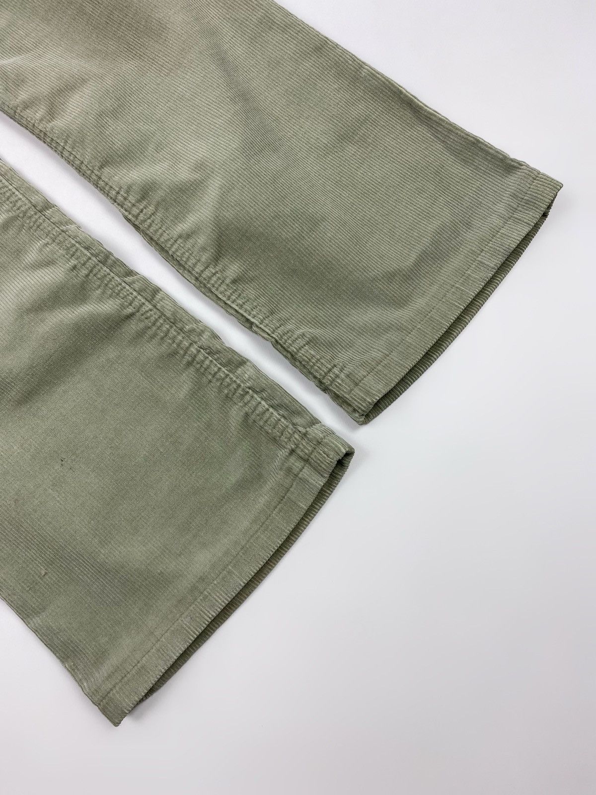Levi's 1970’s Levi’s White Tab Bell Bottom Corduroy Flares Pants Size US 31 - 13 Thumbnail