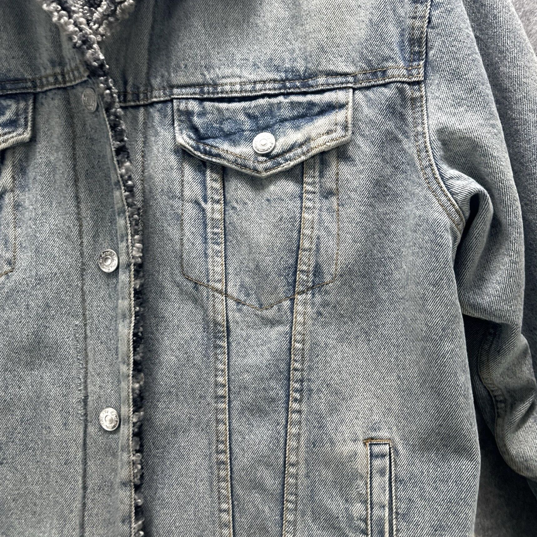 Free People Free People We The Free Motorcycle Jacket Denim Trucker Leopard Sherpa Collar Blue S Womens Vintage No N/A Size S / US 4 / IT 40 - 6 Thumbnail