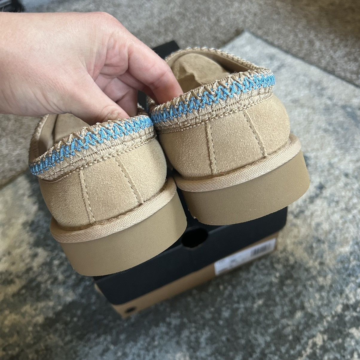 Ugg UGG TASMAN SLiPPERS CREAM SUEDE SANTORiNi SAND GREECE iTALY Size US 10 / EU 43 - 6 Thumbnail