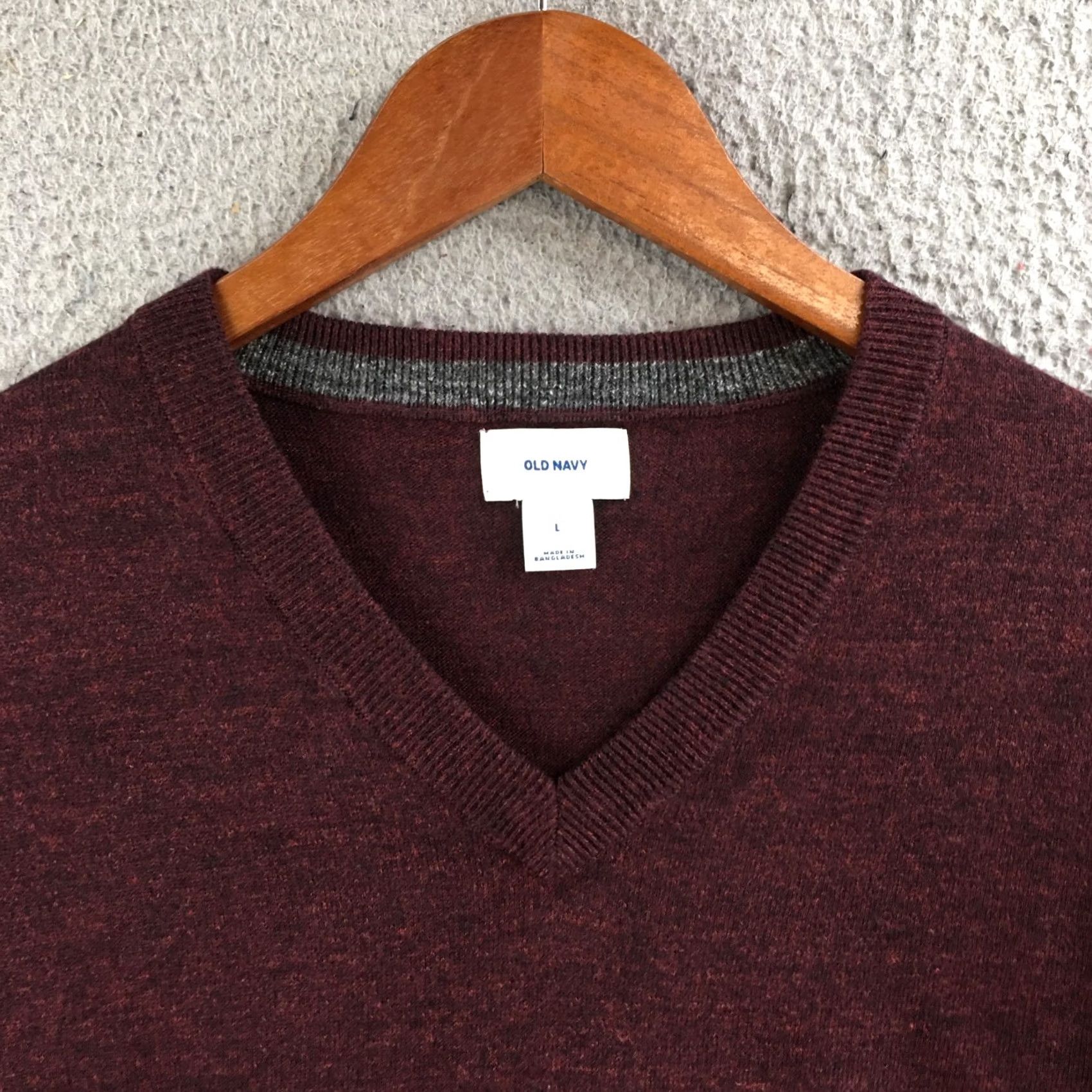 Old Navy Old Navy Mens L Sweater Pullover V-Neck Long Sleeve Knit Top Burgundy Maroon Size US L / EU 52-54 / 3 - 3 Thumbnail