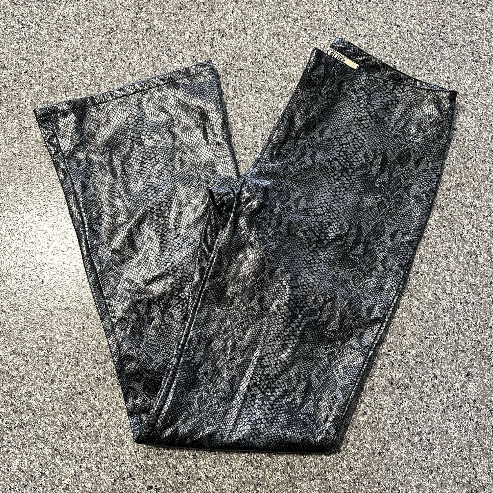 Vintage VINTAGE Paris Blues Pants Womens 7 29x30 Faux Leather Snakeskin Flare Mid Rise Pants Womens Gray 90s Style Womens Size 30" / US 8 / IT 44 - 2 Thumbnail