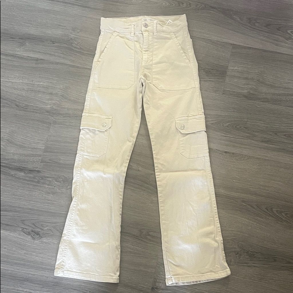 Zara Zara Women's Cream Flare Cargo Jeans Size 31" - 1 Thumbnail