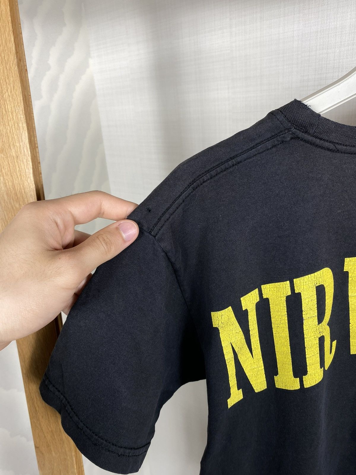 Fruit Of The Loom × Nirvana × Vintage Nirvana Smile Vintage 90S T Shirt Size US S / EU 44-46 / 1 - 18 Thumbnail