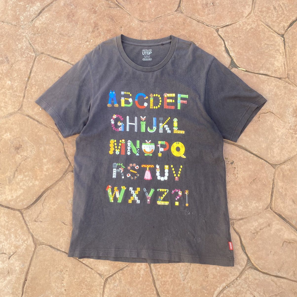Nintendo Thrashed Faded Nintendo x UT ERD GRUNGE VINTAGE TEE Size US L / EU 52-54 / 3 - 1 Thumbnail