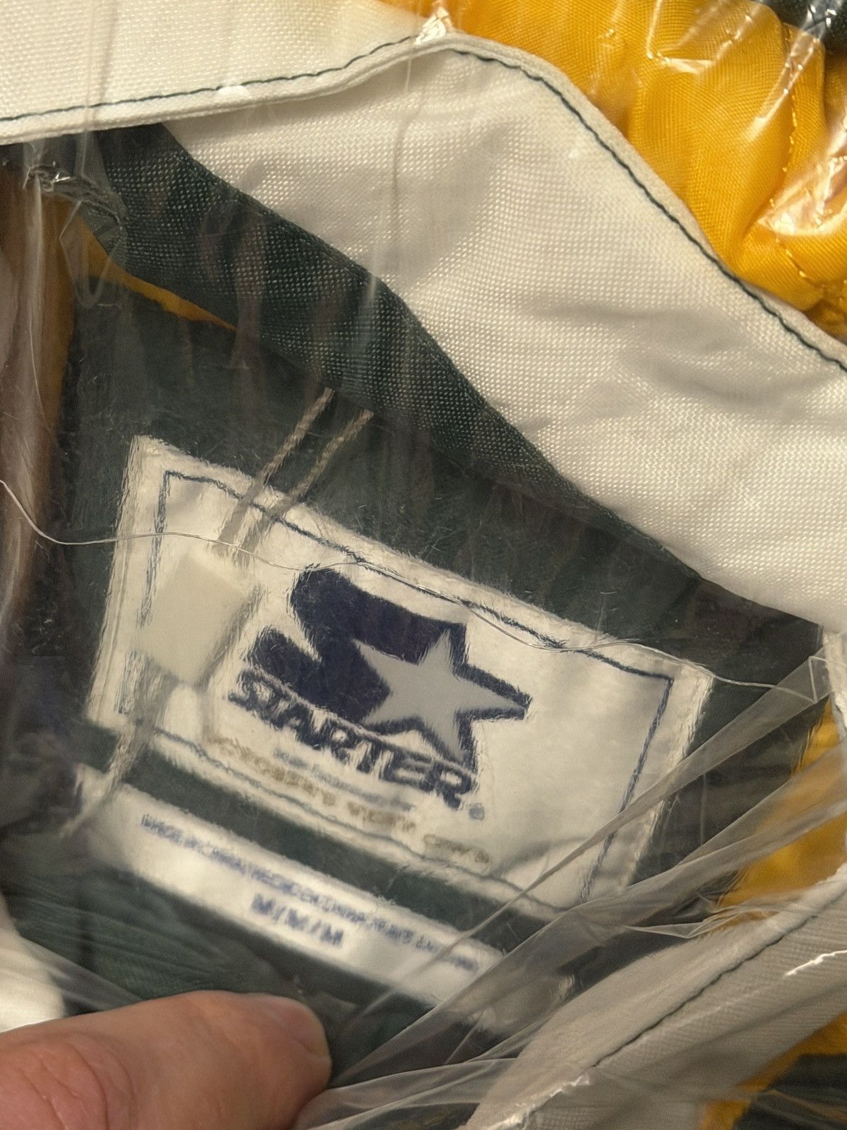Drake OVO x NFL GREEN BAY PACKERS STARTER® SIDELINE PUFFER JACKET Size US M / EU 48-50 / 2 - 14 Thumbnail