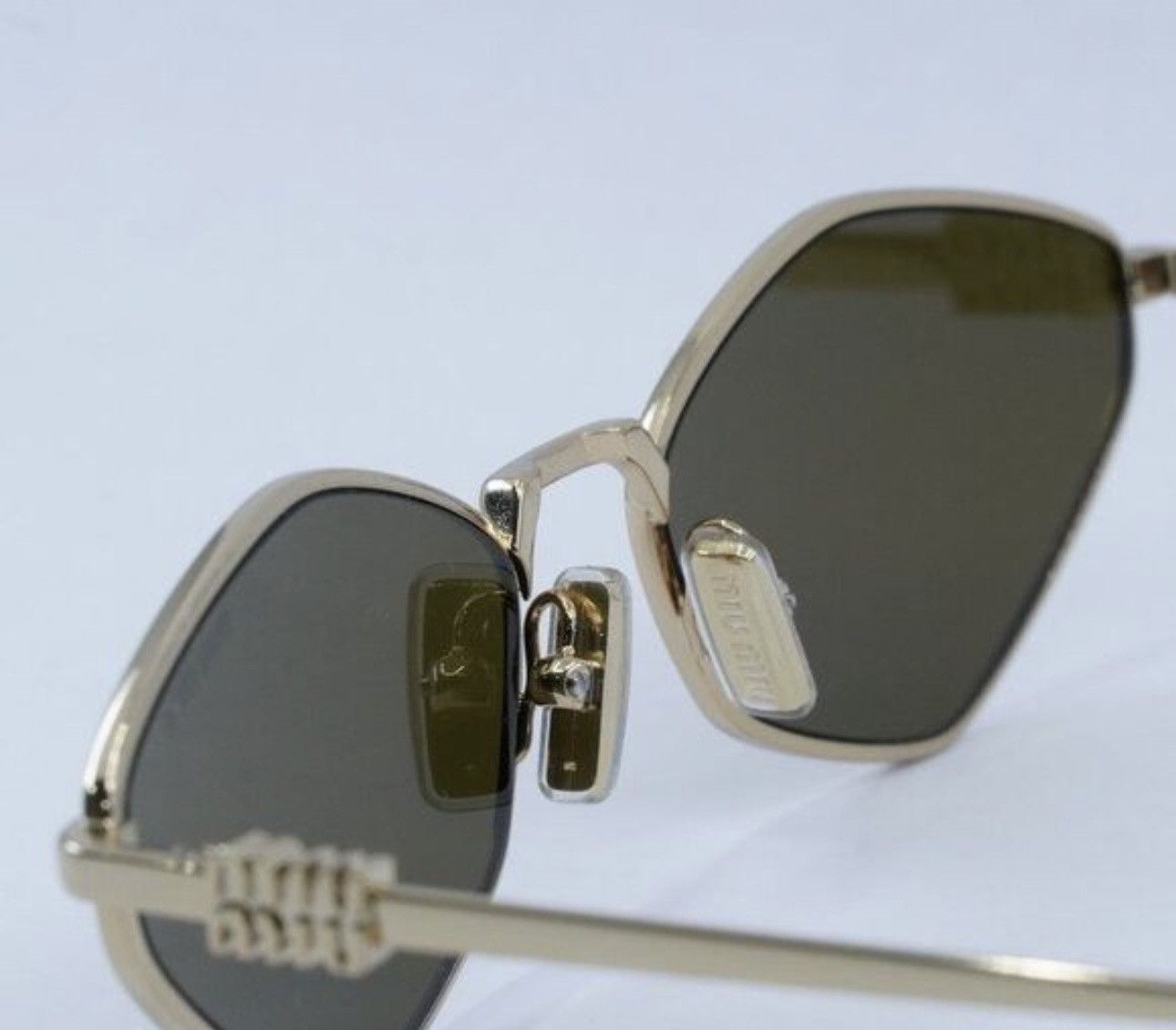 Miu Miu × Vintage NEW Miu Miu sunglasses SMU 56ZS 5AK-09Z Size ONE SIZE - 4 Thumbnail