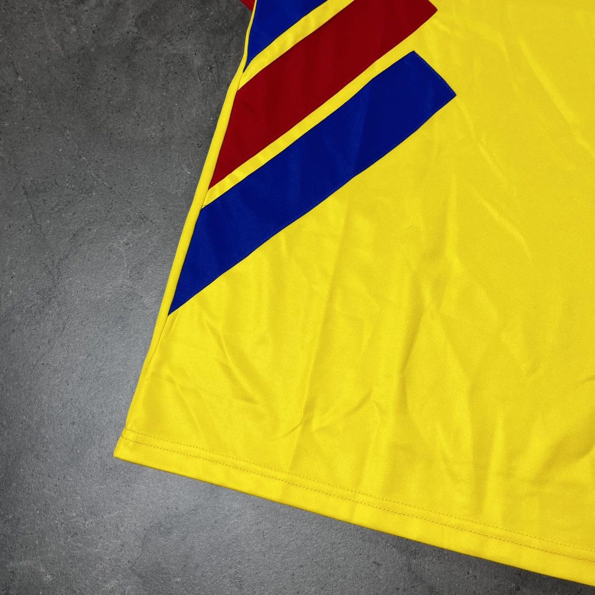 Adidas Vintage 90s Adidas Romania Retro Striped Blokecore Jersey Size US L / EU 52-54 / 3 - 6 Thumbnail