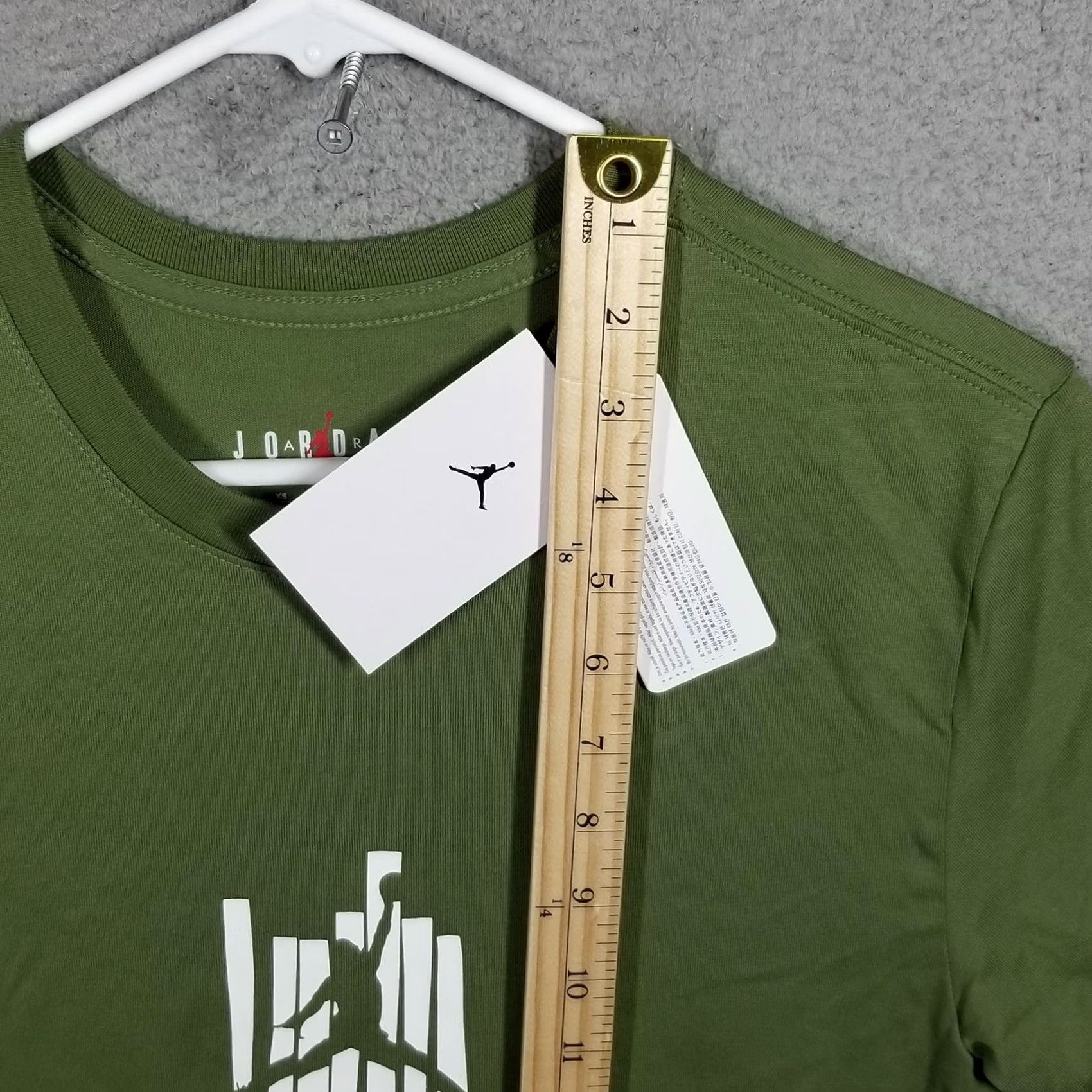 Jordan Brand Jordan Air Graphic T-Shirt Men XS Green FD7025-340 Size US XS / EU 42 / 0 - 5 Thumbnail