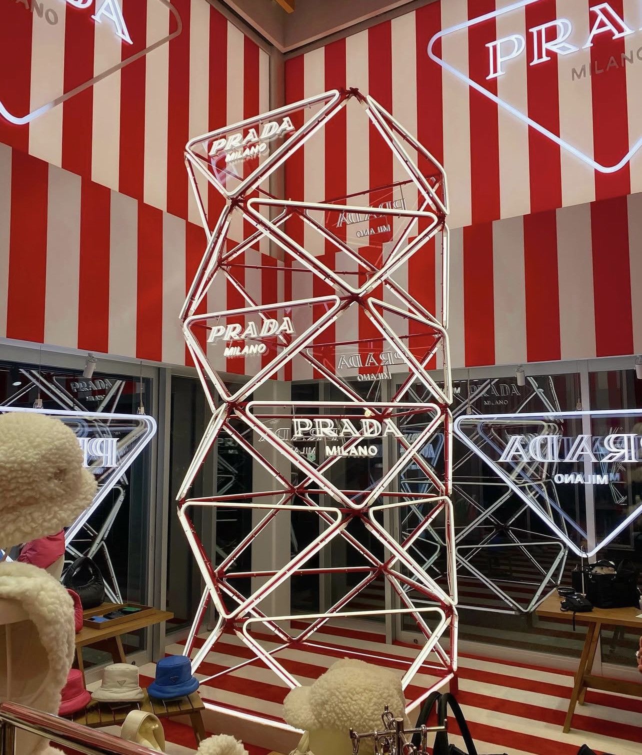 Vip Tables Just Cavalli Milano Club Paco Rabanne Million Parfum Eau De Parfum 200ml, Official Site