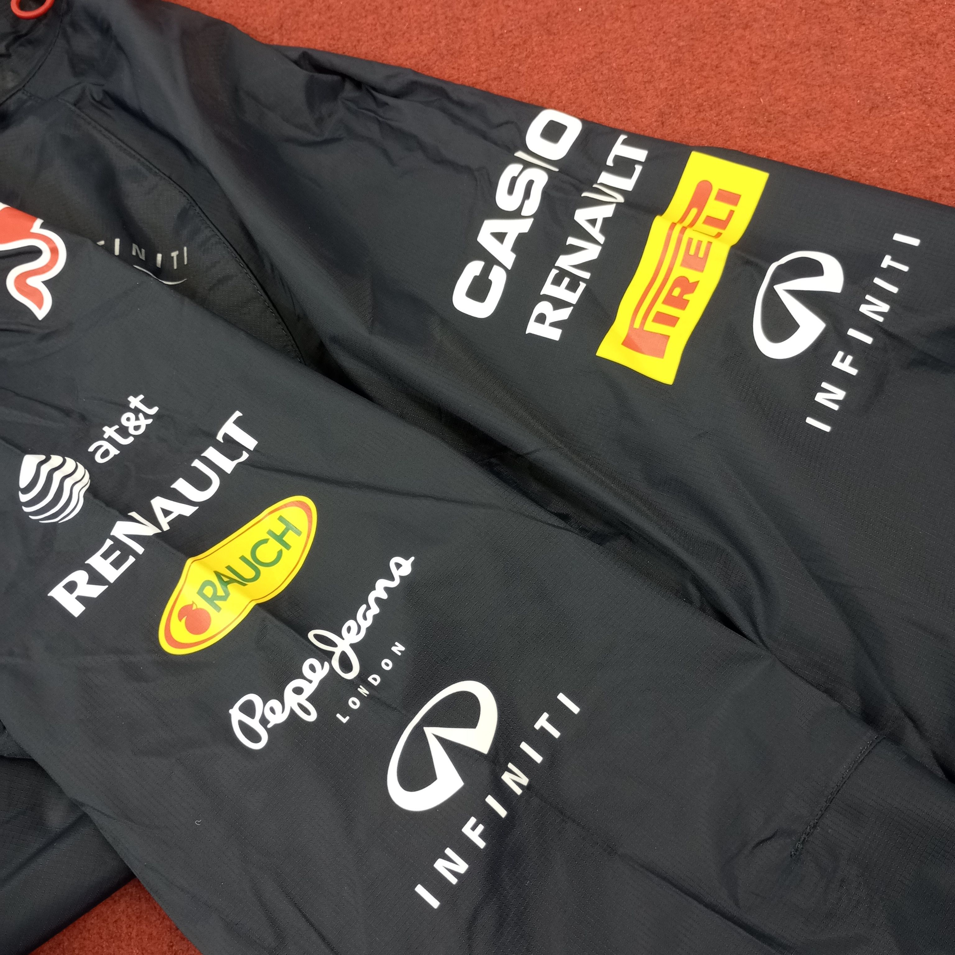Red Bull × Vintage Red Bull Racing Logo Design Pepe Jeans Windbreaker Jacket Size US L / EU 52-54 / 3 - 6 Thumbnail