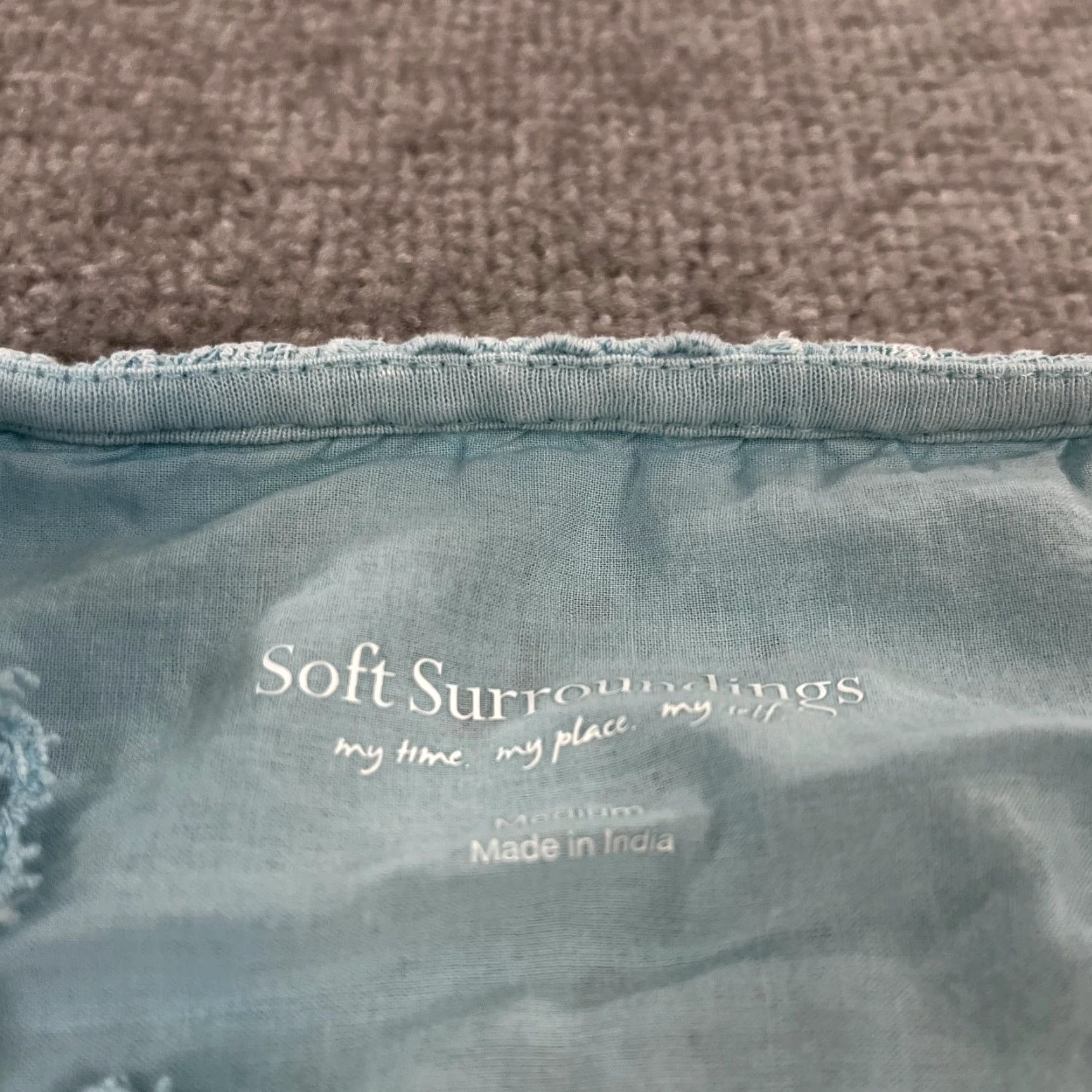 Soft Surroundings SOFT SURROUNDINGS Top Womens Medium Blue Floral Lace Fiorella Boho Lightweight Size M / US 6-8 / IT 42-44 - 2 Thumbnail