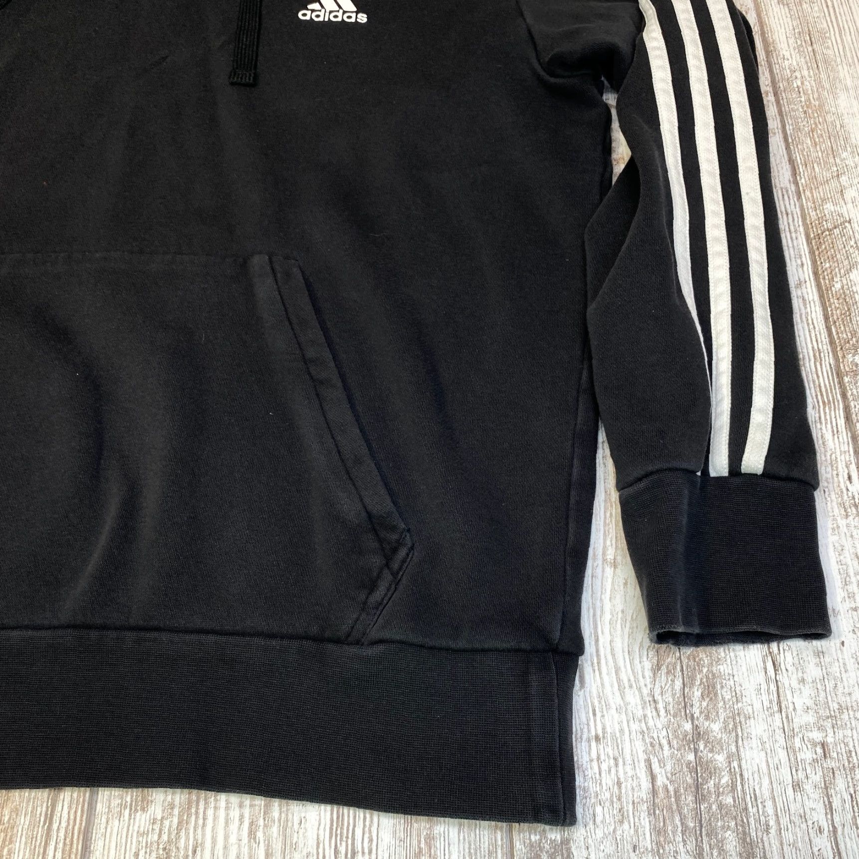 Adidas VINTAGE Adidas Hoodie Mens Large Black White Logo Spelled Out White Stripes 7259 Size US L / EU 52-54 / 3 - 6 Thumbnail