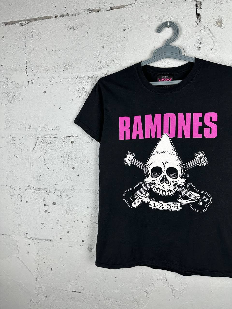 Band Tees × Vintage Vintage Ramones Gabba Gabba Hey Back T Shirt Balck Size M Size US M / EU 48-50 / 2 - 3 Thumbnail